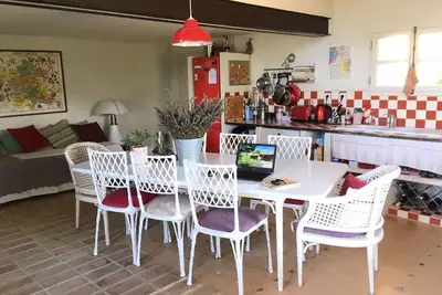 Image de Gite des Amis dans domaine viticole au pied du ventoux