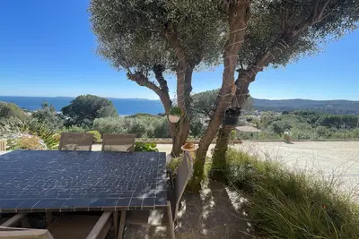 Image de Le Lavandou, appartement De Standing Neuf, vue Mer Panoramique, terrasses