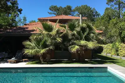 Image de Superbe villa 10 pers. au calme proche du centre du Cap Ferret. Piscine chauffée