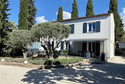 Image de Proche plage  superbe  maison  de160 M2 parfait etat jardin clos de 800 M2.