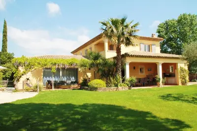 Image de Villa provençale climatisée avec piscine chauffée à Grimaud.