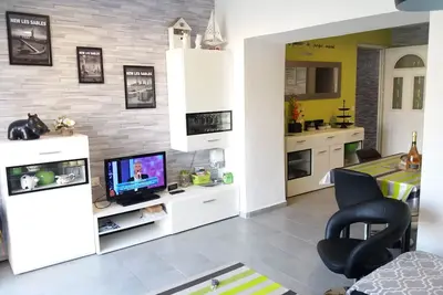 Image de Maison de 120 m2, divisée en 2 appartements indépendants, idéal pour 2 familles