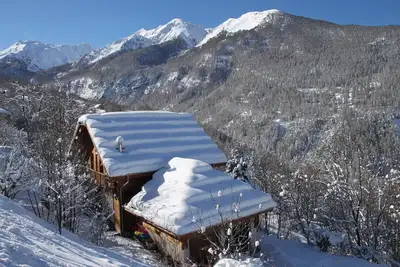 Image de 300 m des pistes Grand chalet familial 21 Ă 28 pers station de ski des Orres