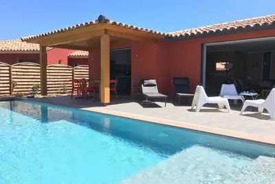 Image de \"Olivier\", 4/6 personnes, piscine privée chauffée, plage de Pinarello à 300m, Pmr