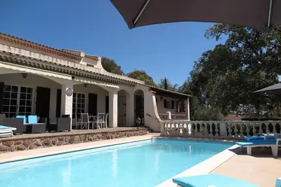Image de Villa avec piscine jusqu'à 9 personnes à Frejus - Saint Raphael - Cote D'Azur