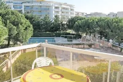 Image de 45m2 lumineux avec garage, Rés Lido accès direct Mer, piscine, proche commerces