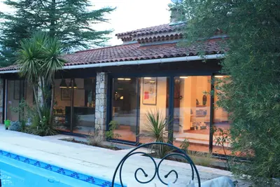 Image de Superbe villa varoise entièrement rénovée