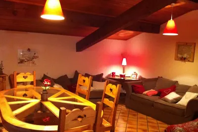 Image de trés bel appartement 3*, plein sud, au coeur de la station, quartier très calme