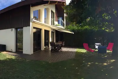 Image de Maison à Annecy baignée de lumière et calme - Acces direct aux stations en 30'