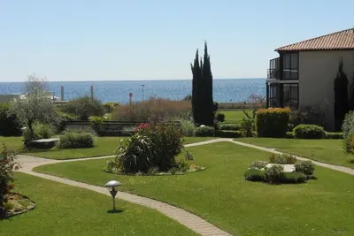 Image de Classé 2** T2 + cabine appartement face à la mer - plage Miramar - parking privé