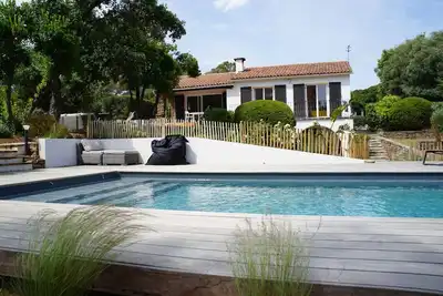 Image de La Croix Valmer, Villa / Maison indépendante au calme, piscine, Plage à pied