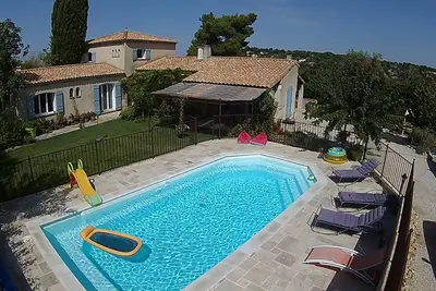 Image de Gignac Villa 180m², 3 ch, calme, plages 10min, avec un potager, piscine sécurisée