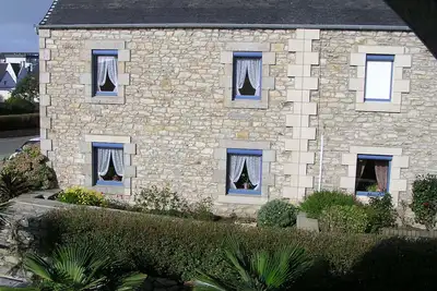 Image de Maison mitoyenne idéalement situé au calme et fonctionnelle