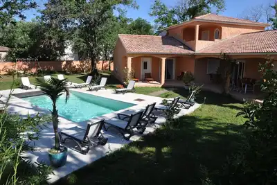 Image de Villa Coloniale 12 pers - 300 m de la mer