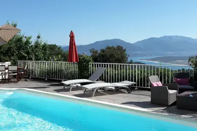 Image de Villa, piscine vue mer