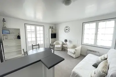 Image de Au coeur de La Flotte - Maison 4 personnes- Patio privé - Parking privé