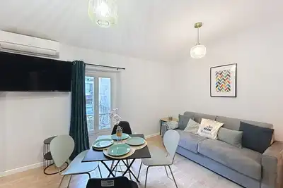 Image de Cannes : Joli appartement avec 1 chambre en centre ville à 2 pas des plages