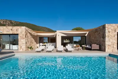 Image de Très belle villa à Palombaggia, vue mer exceptionnelle, accès privé plage