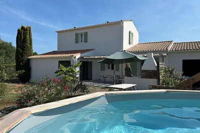 Image de Villa+piscine privée 4 étoiles à l'Ile De Re, village La Noue, 10 couchages wifi