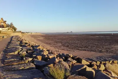 Image de Le 5 dans le 50 Atypical house in a village on the Mont Saint Michel bay