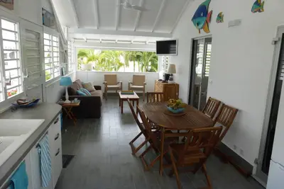 Appartement avec terrasse et piscine