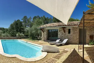 Charmant Mas, Gordes, piscine privée, très calme.