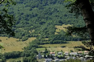 Image de Entre lacs et moyenne montagne