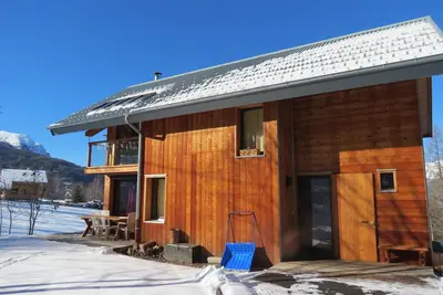 Image de Chalet Fleurs de Neige 6-12 places 3`Crots Proche Embrun Serre Ponçon Les Orres