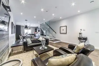 Nouveau Executive Townhome - # 44