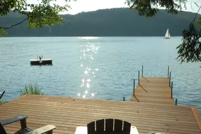 Image de St. Lake isolée Catherine Lakefront - 2 maisons pour une escapade familiale parfaite