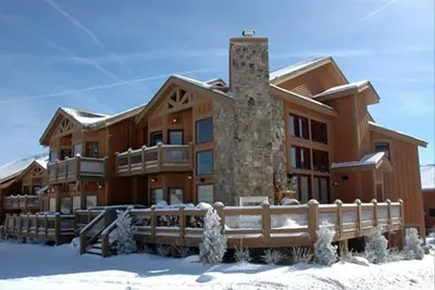 Image de 7 Springs - Luxe Southwind Ski-in Ski-Out Mountaintop Townhouse