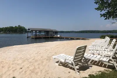 Image de Wake & Lake: votre retraite relaxante au bord du lac sur le côté privé du lac Anna