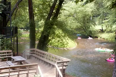 Image de Alpine Riverside Retreat Downtown Helen