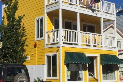 Image de Meilleure revue! ! Super sympa! 1er bloc, balcons, kayaks, Sup, chaises incluses