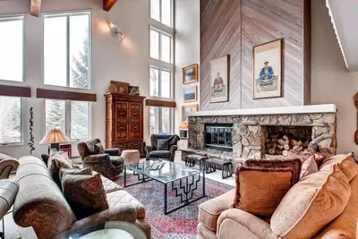 Image de Oxford Court Condo 208