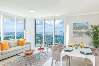 Donnant Sur L'OCÉAN! Balcon Enroulable. Gratuit: Parc, Piscine, Gym, Wi-Fi 75Mb