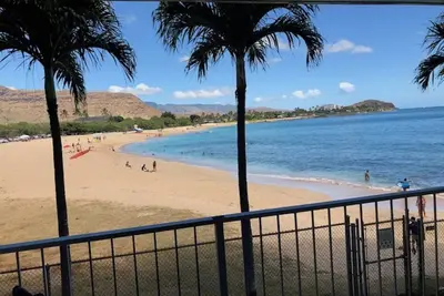 Image de Beach Front @ Famous Makaha Beach