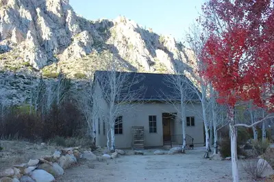 Image de Cottage de Charme au bord de la rivière!