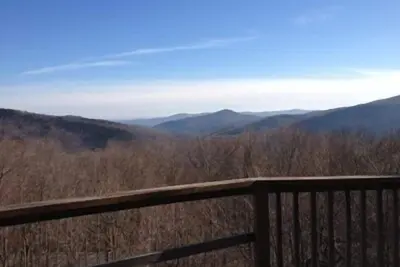 Image de Maison spacieuse ski avec vue spectaculaire, Next To Skyship Gondola