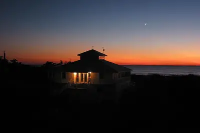 Image de Front de mer - couchers de soleil panoramiques. Isolement inégalé.