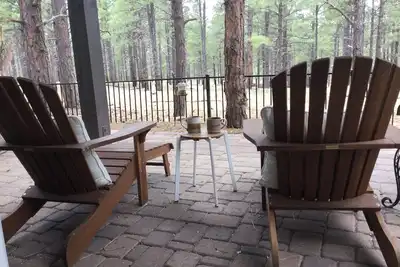 Image de Retraite de luxe dans les pins, moins de 10 minutes de Nau / centre ville (2 semaines de location max)