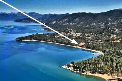 Image de PineWild, un complexe gated Lakefront sur la baie de Marla