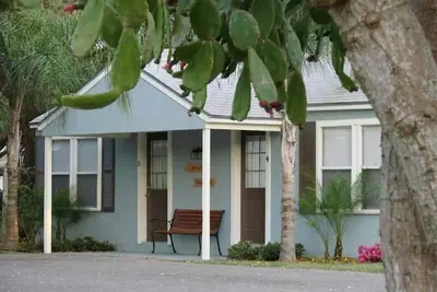 Image de Living On Island Time # 4 - Chalets côtiers confortables avec beaucoup de charme!