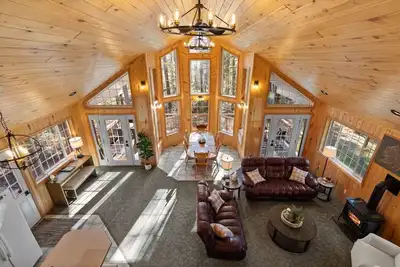 Image de Cabins Glacier National Park, Max 12, $ 245 (1 - 6 personnes)