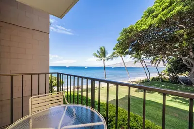 Image de Kr205-South Maui Condo avec vue sur l'océan et le parc dans une station balnéaire tranquille