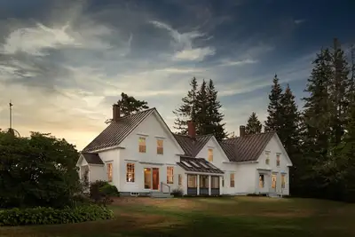 Image de Détendez-vous dans le temps dans une ferme isolée de l'ère de la guerre civile, les animaux domestiques sont les bienvenus.