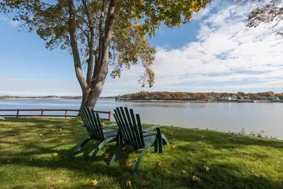 Image de Nouvellement Renov Beach House, véranda, Central A / C, On The Bay. Profitez de l'océan chaud.