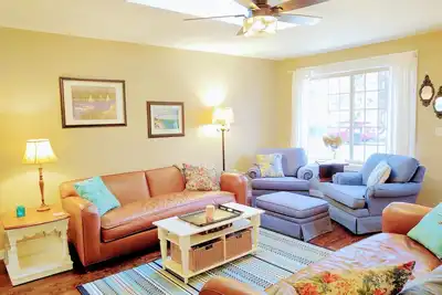 Image de Réservez votre semaine d'été ou d'automne! Plages * Restaurants * Caves * Brasseries * 8 personnes