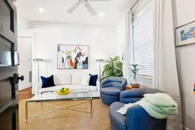 Image de 174 St Philip St (a2) Un bloc au roi. Sparkling renovation + parking.