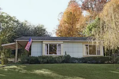 Image de Bungalow historique Buckhead à deux chambres au cœur d'Atlanta - S. Buckhead